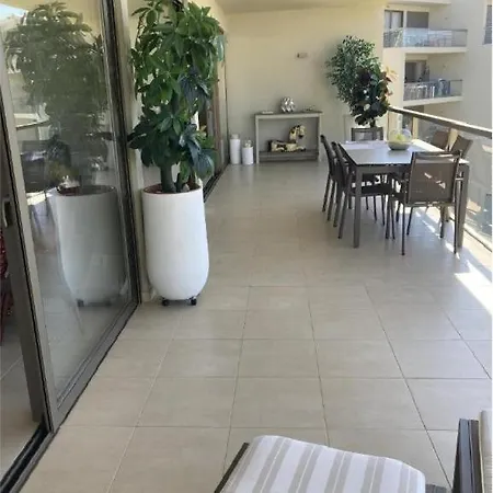 Apartment Lirios Amarelos *